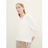 7/8-sleeved shirt with a V-neckline